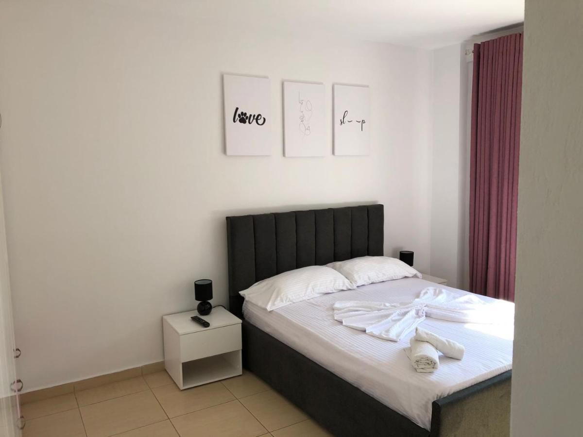 Sea La Vie- Apartment Sarandë Exteriör bild