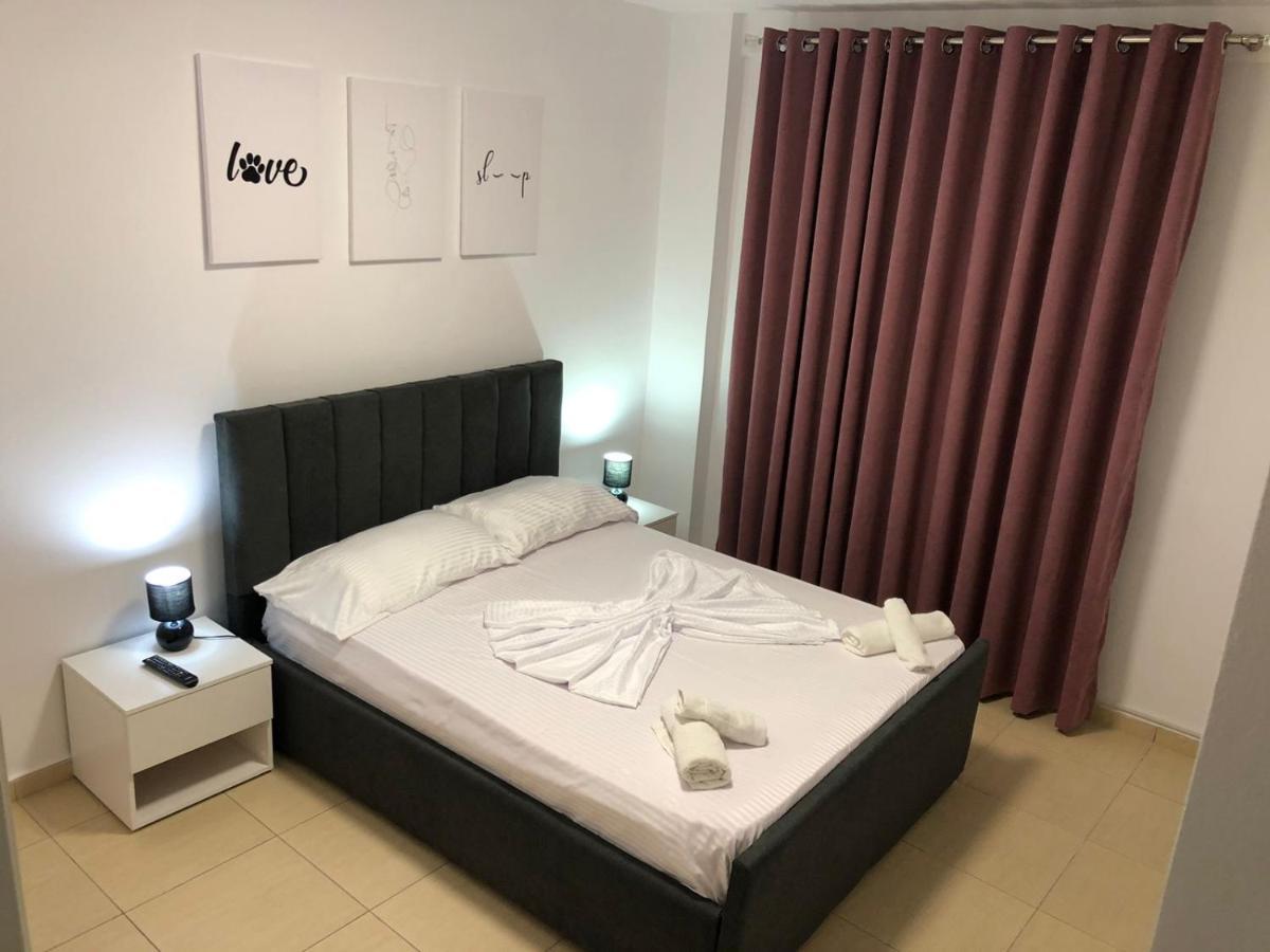 Sea La Vie- Apartment Sarandë Exteriör bild