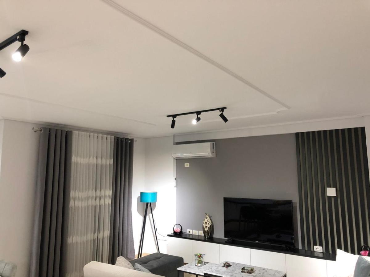 Sea La Vie- Apartment Sarandë Exteriör bild