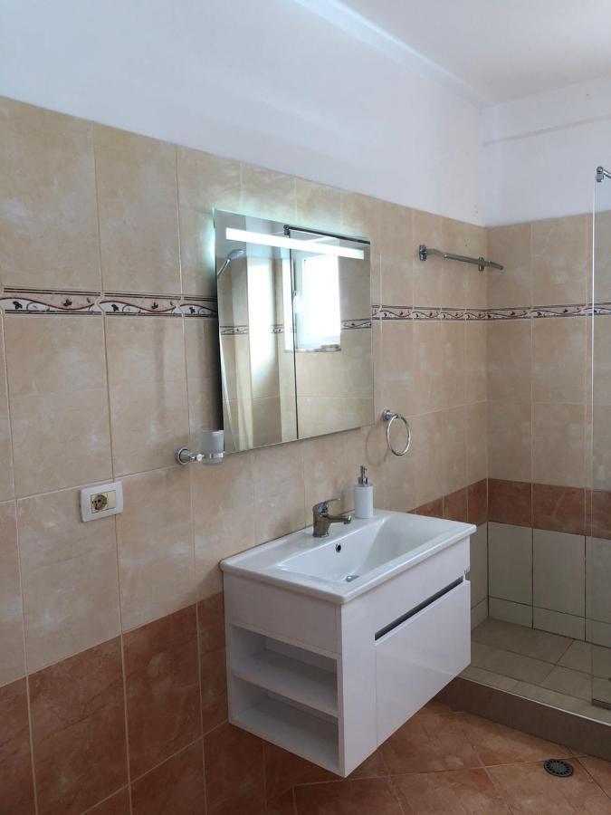 Sea La Vie- Apartment Sarandë Exteriör bild